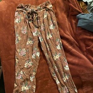 American Eagle flower pant